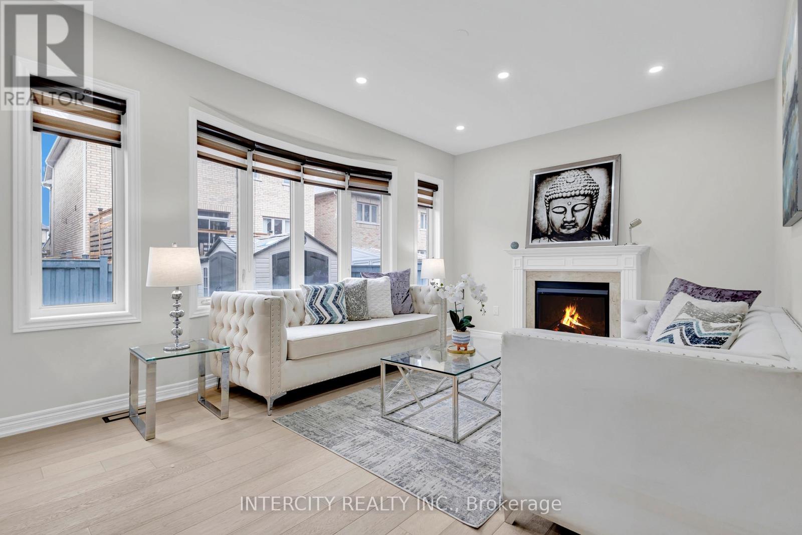 98 Lola Crescent, Brampton (Northwest Brampton), Ontario  L7A 0A8 - Photo 14 - W12123726