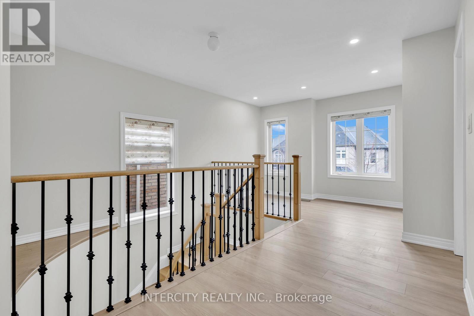 98 Lola Crescent, Brampton (Northwest Brampton), Ontario  L7A 0A8 - Photo 27 - W12123726