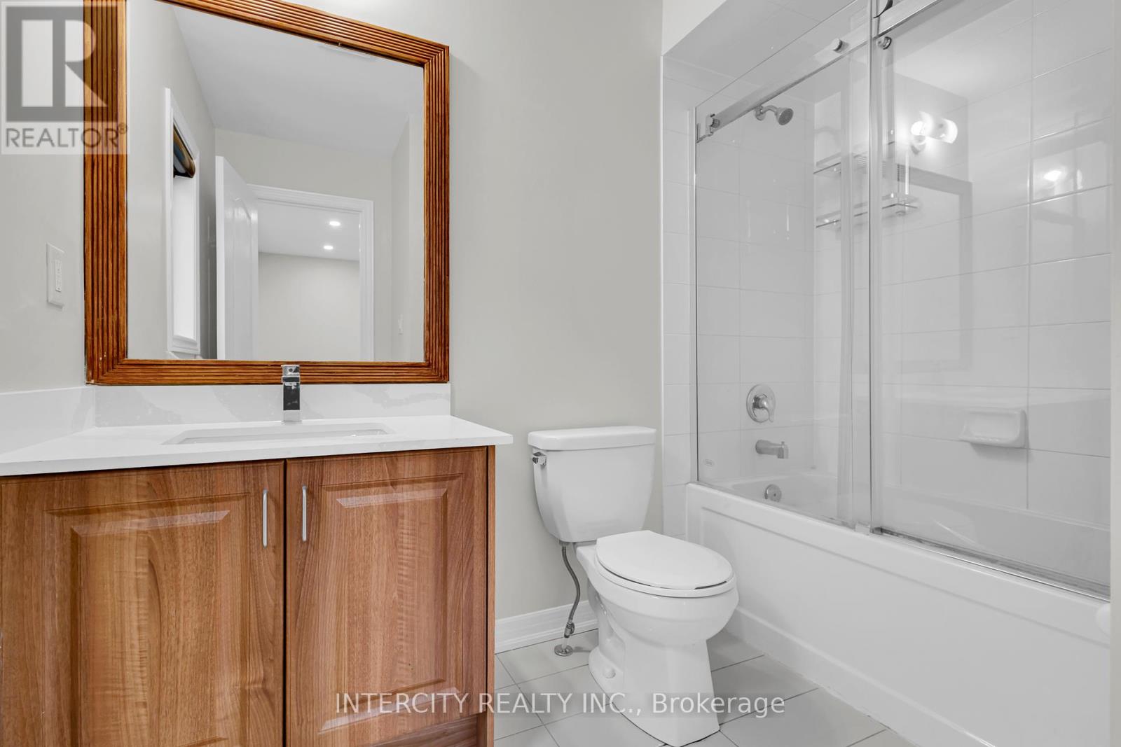 98 Lola Crescent, Brampton (Northwest Brampton), Ontario  L7A 0A8 - Photo 38 - W12123726