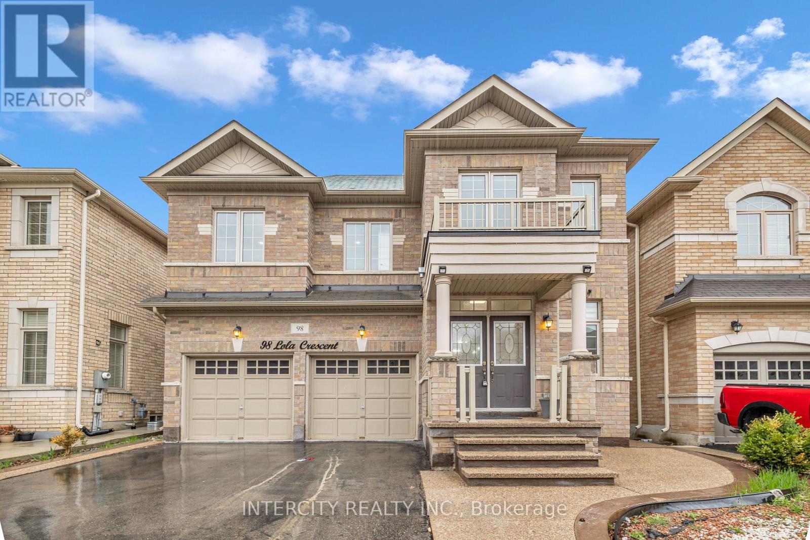 98 Lola Crescent, Brampton (Northwest Brampton), Ontario  L7A 0A8 - Photo 4 - W12123726