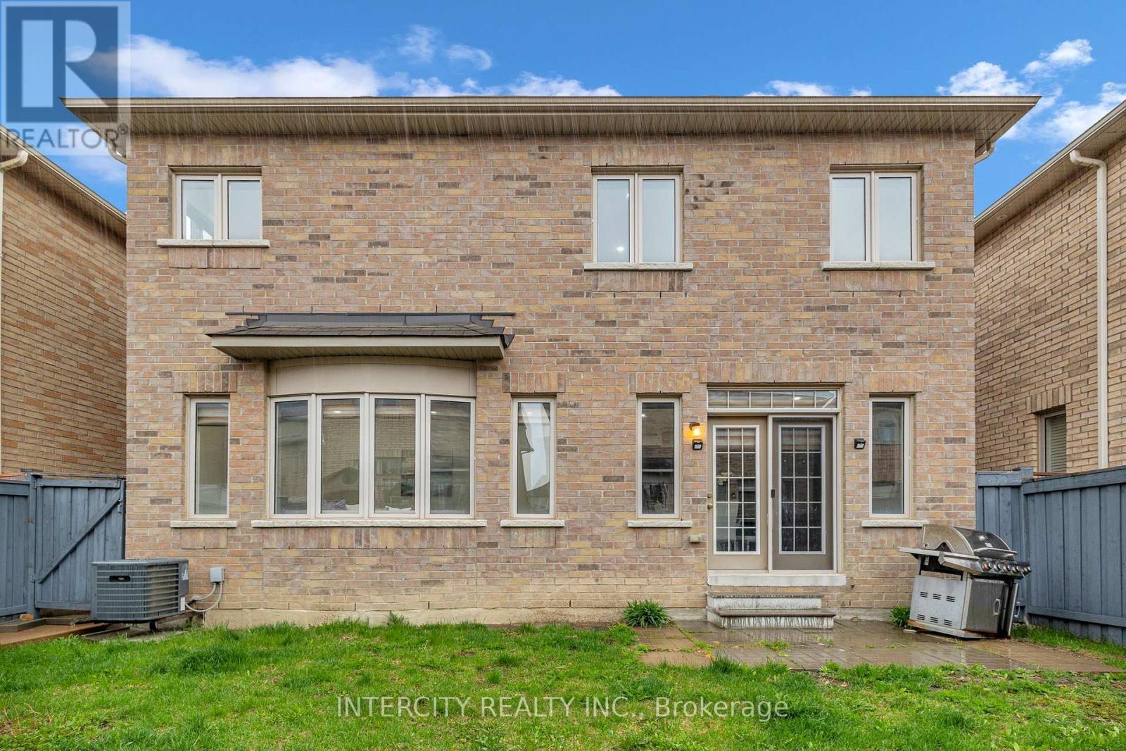 98 Lola Crescent, Brampton (Northwest Brampton), Ontario  L7A 0A8 - Photo 44 - W12123726