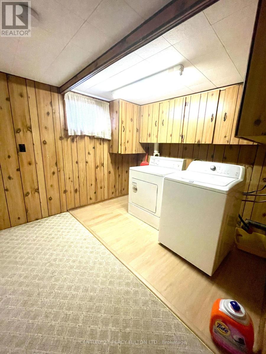 1054 Cherriebell Road, Mississauga, Ontario  L5E 2R1 - Photo 17 - W12123737