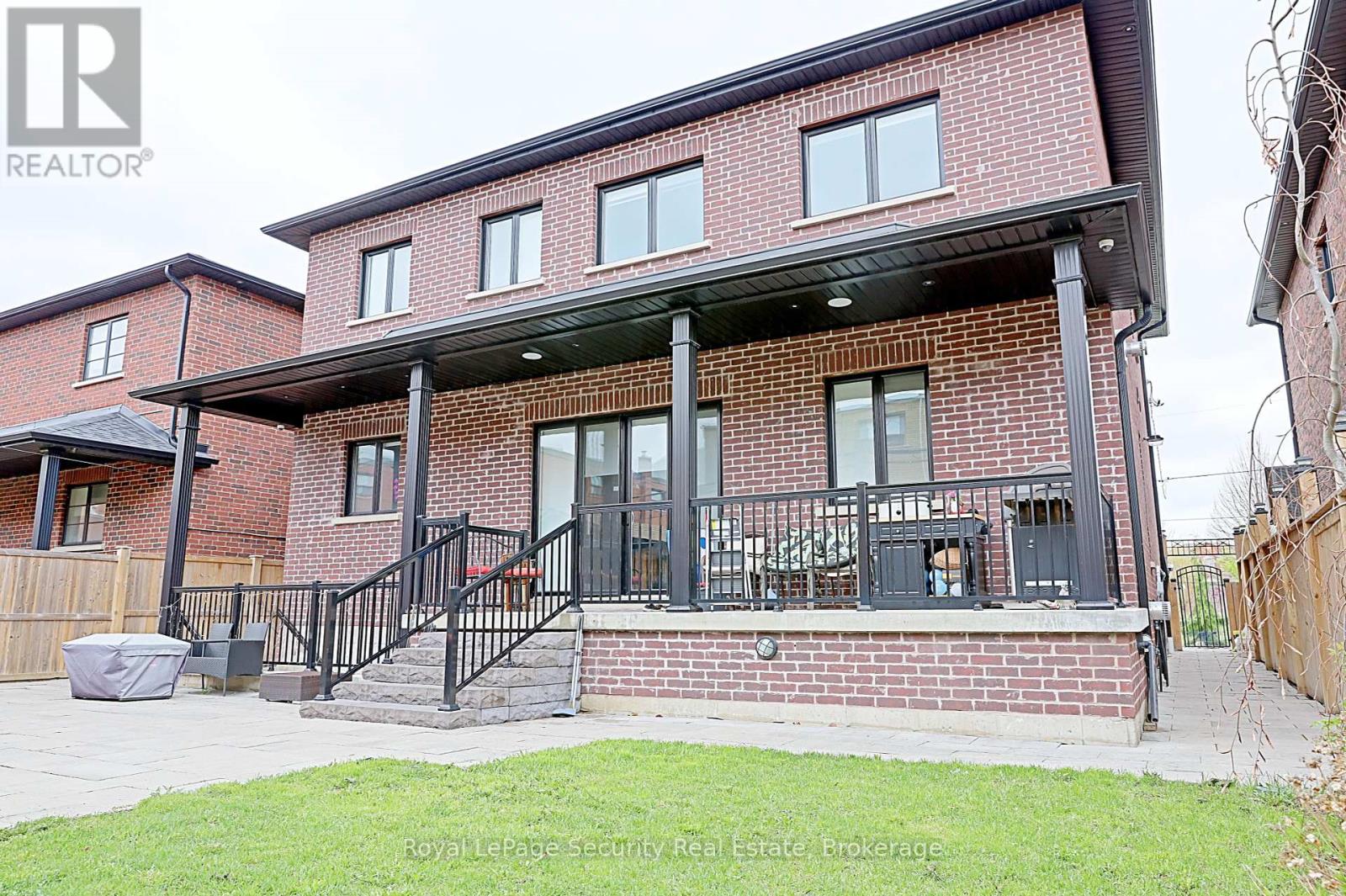 52b Cork Avenue, Toronto, Ontario  M6B 2X8 - Photo 33 - W12123748