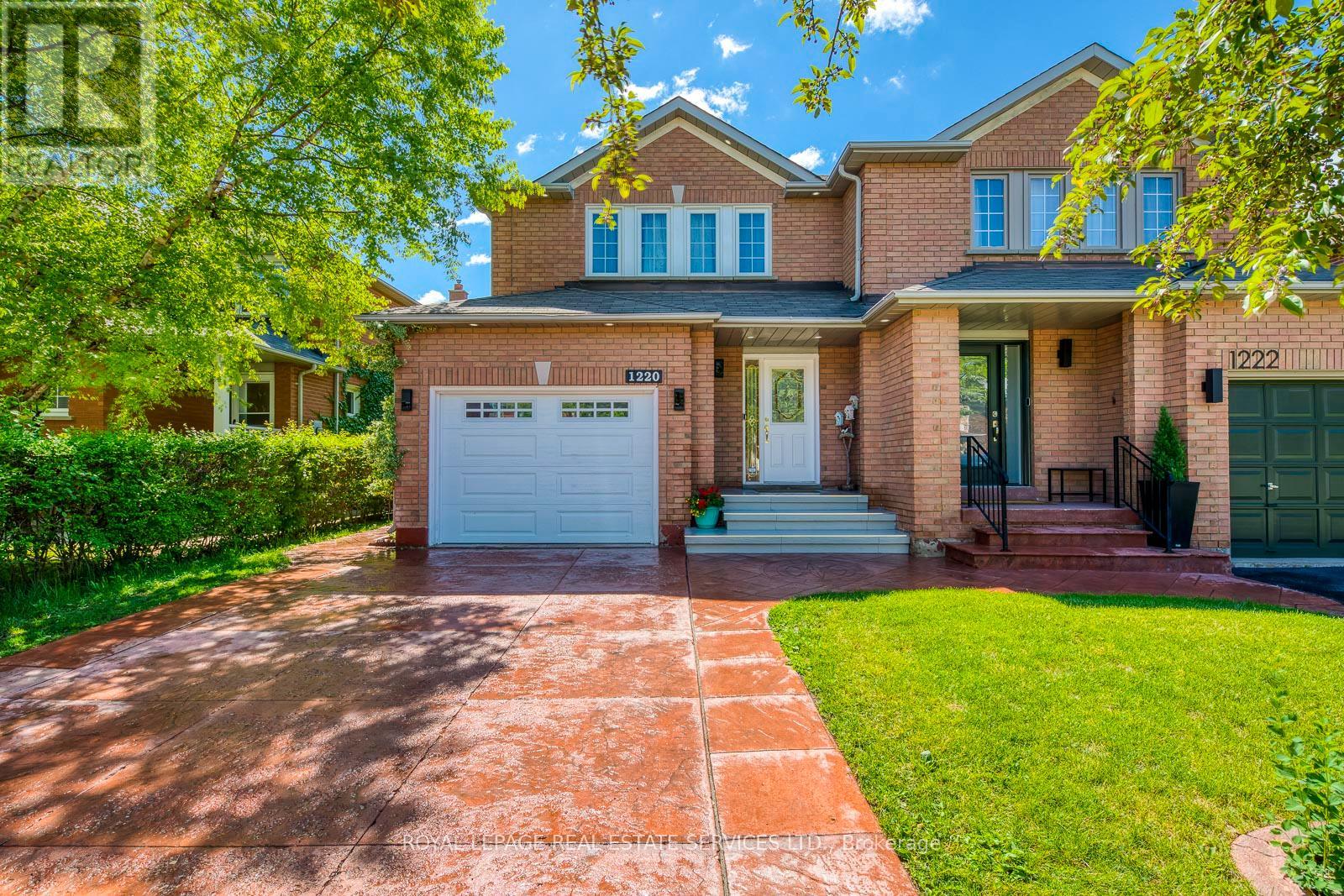 1220 Old Oak Drive, Oakville, Ontario  L6M 3K6 - Photo 1 - W12123765