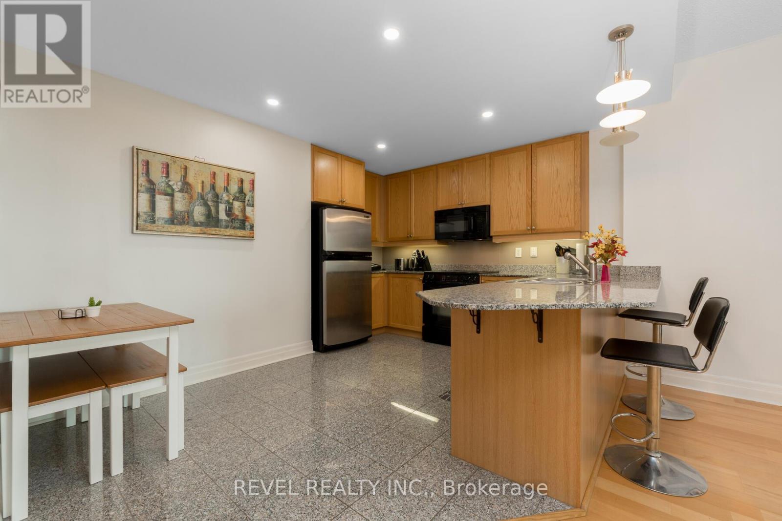 Ph101 - 88 Palace Pier Court, Toronto (Mimico), Ontario  M8V 4C2 - Photo 11 - W12123773