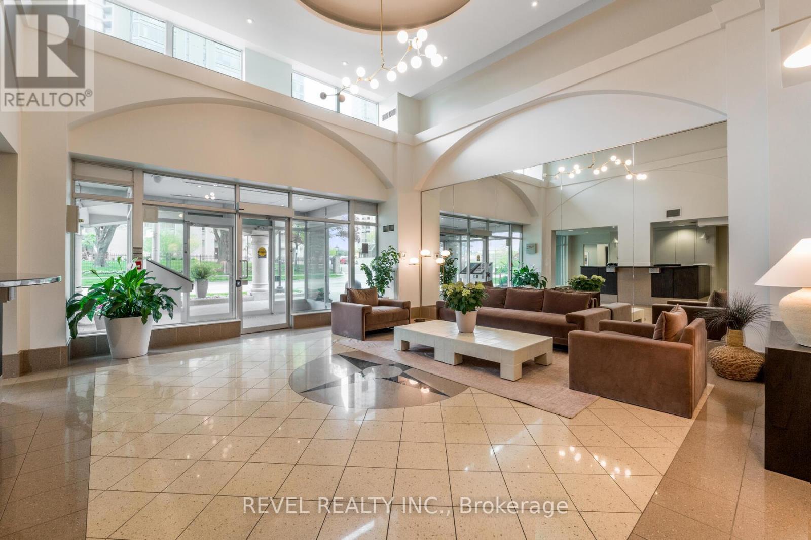 Ph101 - 88 Palace Pier Court, Toronto (Mimico), Ontario  M8V 4C2 - Photo 5 - W12123773