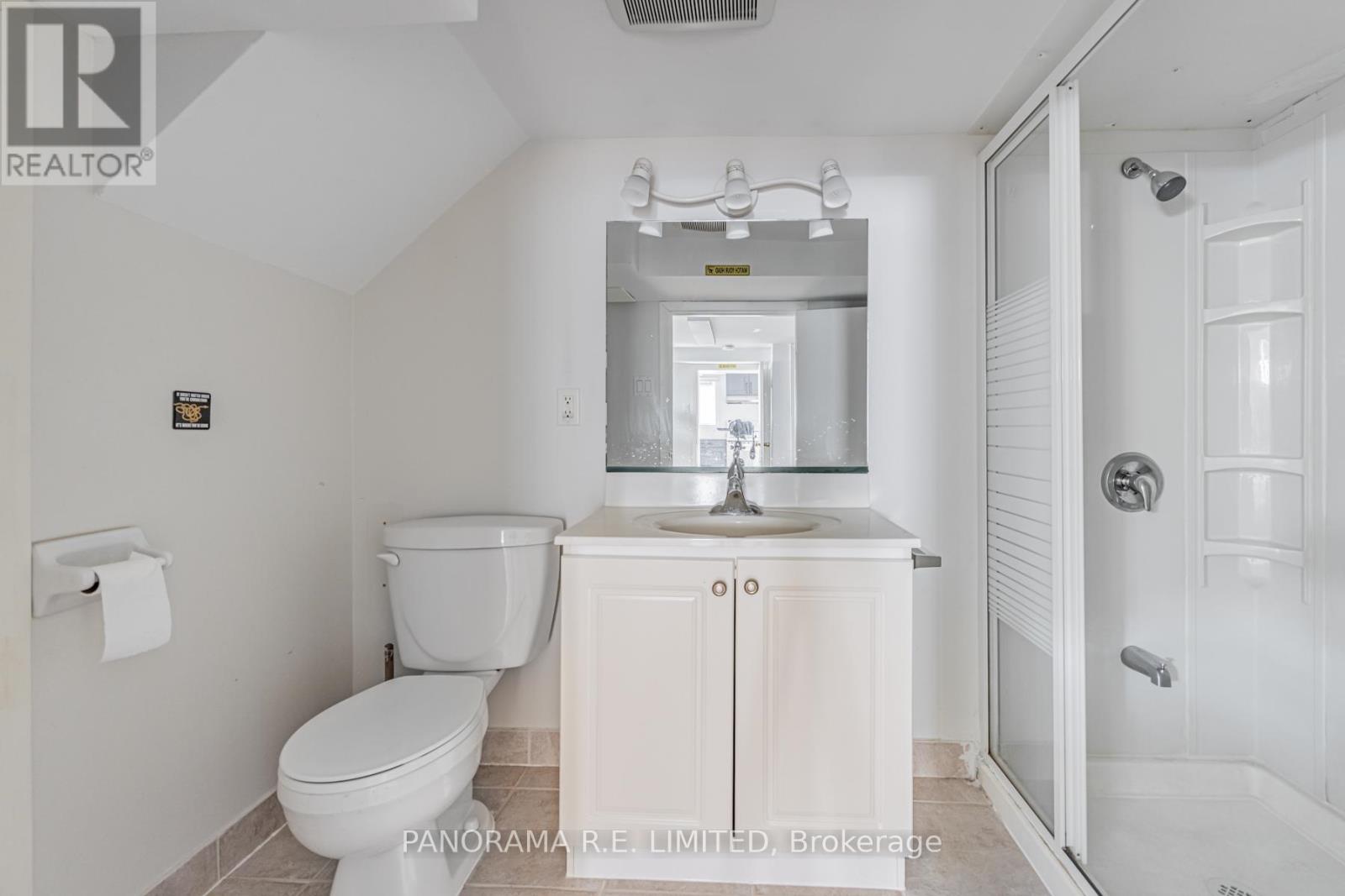 5 - 8 Thirty Third Street, Toronto, Ontario  M8W 3G8 - Photo 9 - W12123793