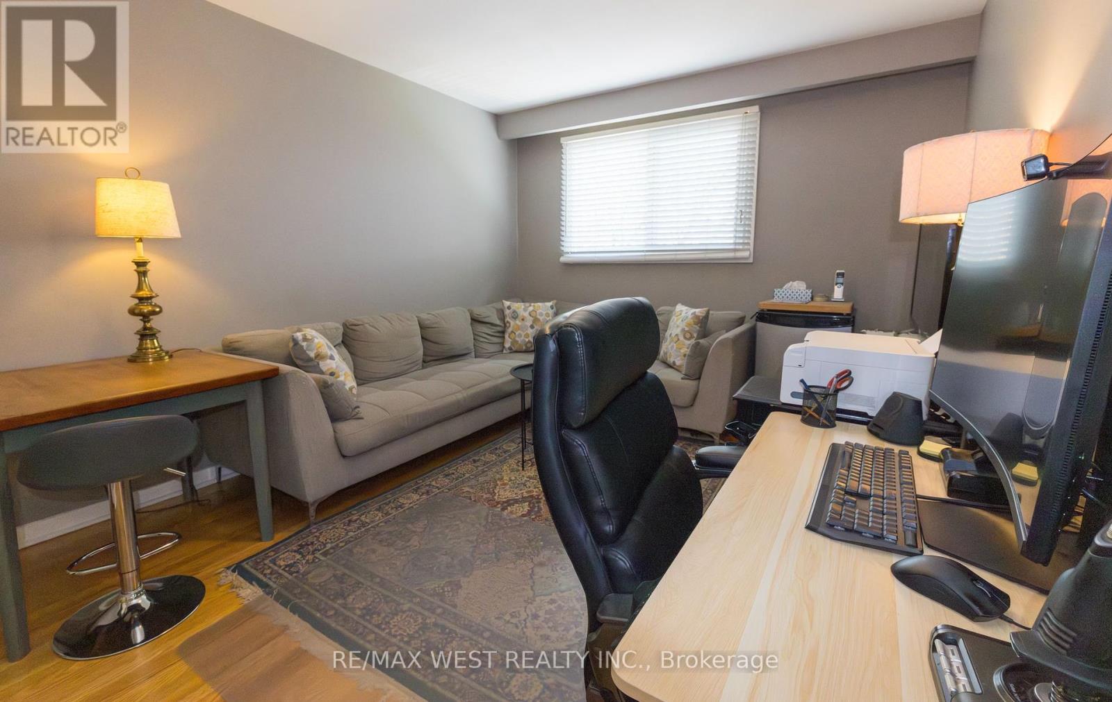 7110 Codlin Avenue, Mississauga (Malton), Ontario  L4T 2M4 - Photo 20 - W12123830