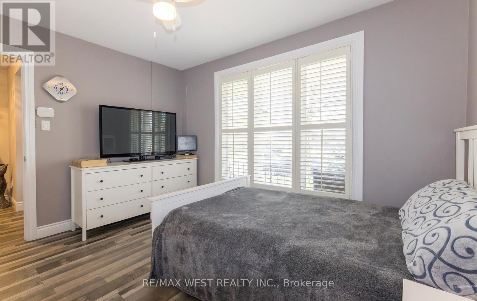 7110 Codlin Avenue, Mississauga (Malton), Ontario  L4T 2M4 - Photo 25 - W12123830