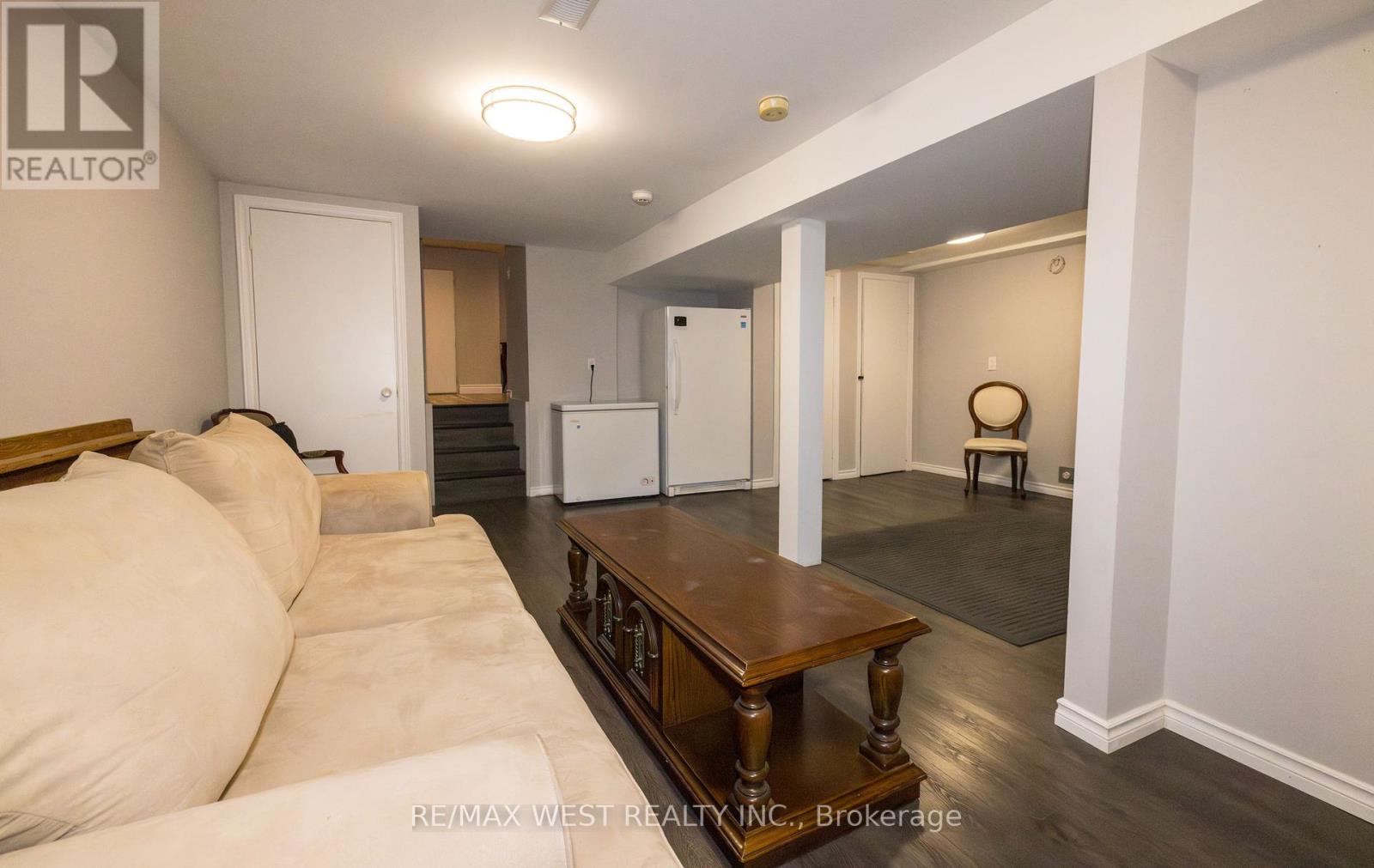 7110 Codlin Avenue, Mississauga (Malton), Ontario  L4T 2M4 - Photo 30 - W12123830