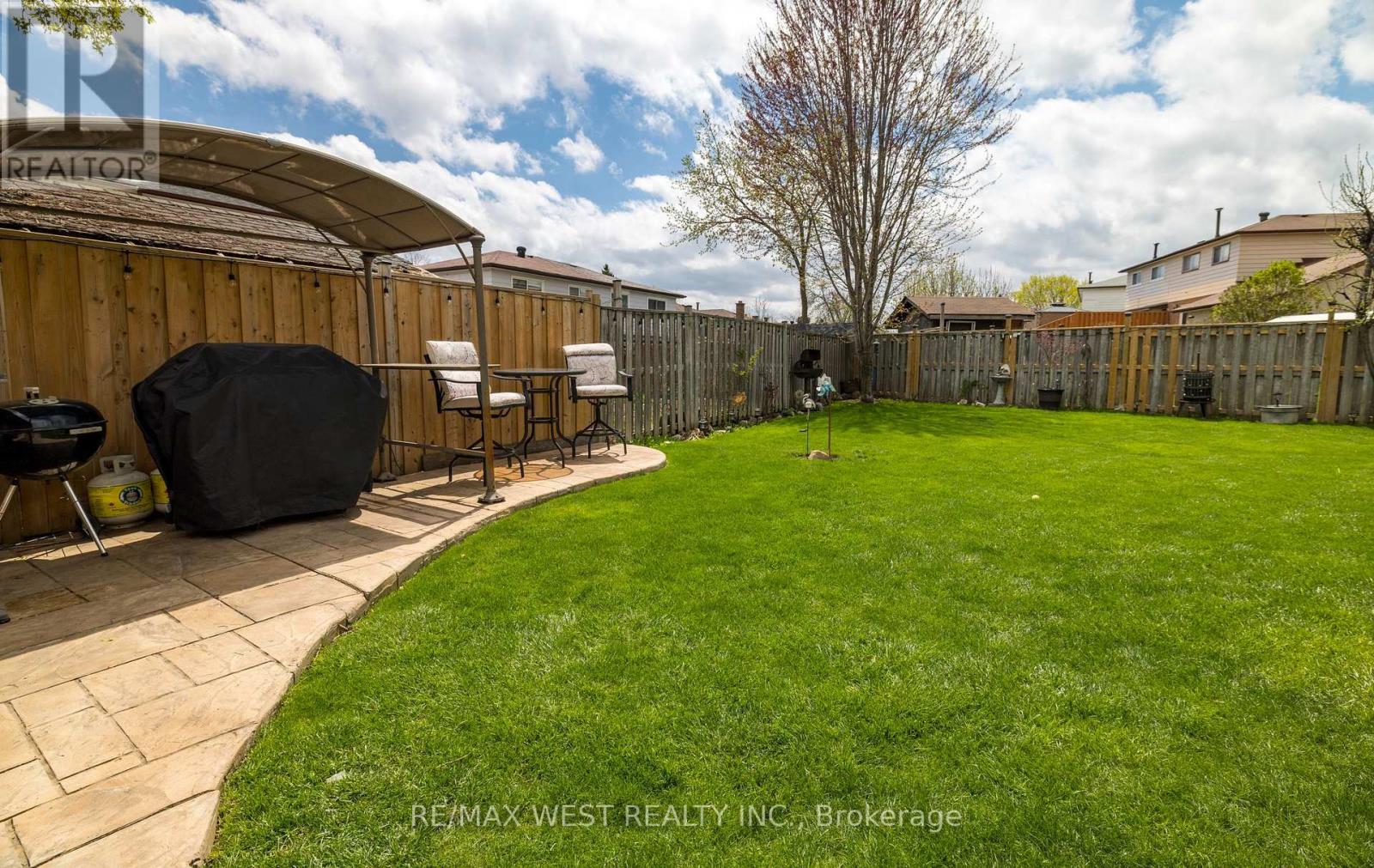 7110 Codlin Avenue, Mississauga (Malton), Ontario  L4T 2M4 - Photo 32 - W12123830