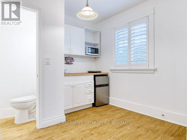 6039 Symmes Street, Niagara Falls, Ontario  L2G 2G6 - Photo 6 - X12123906