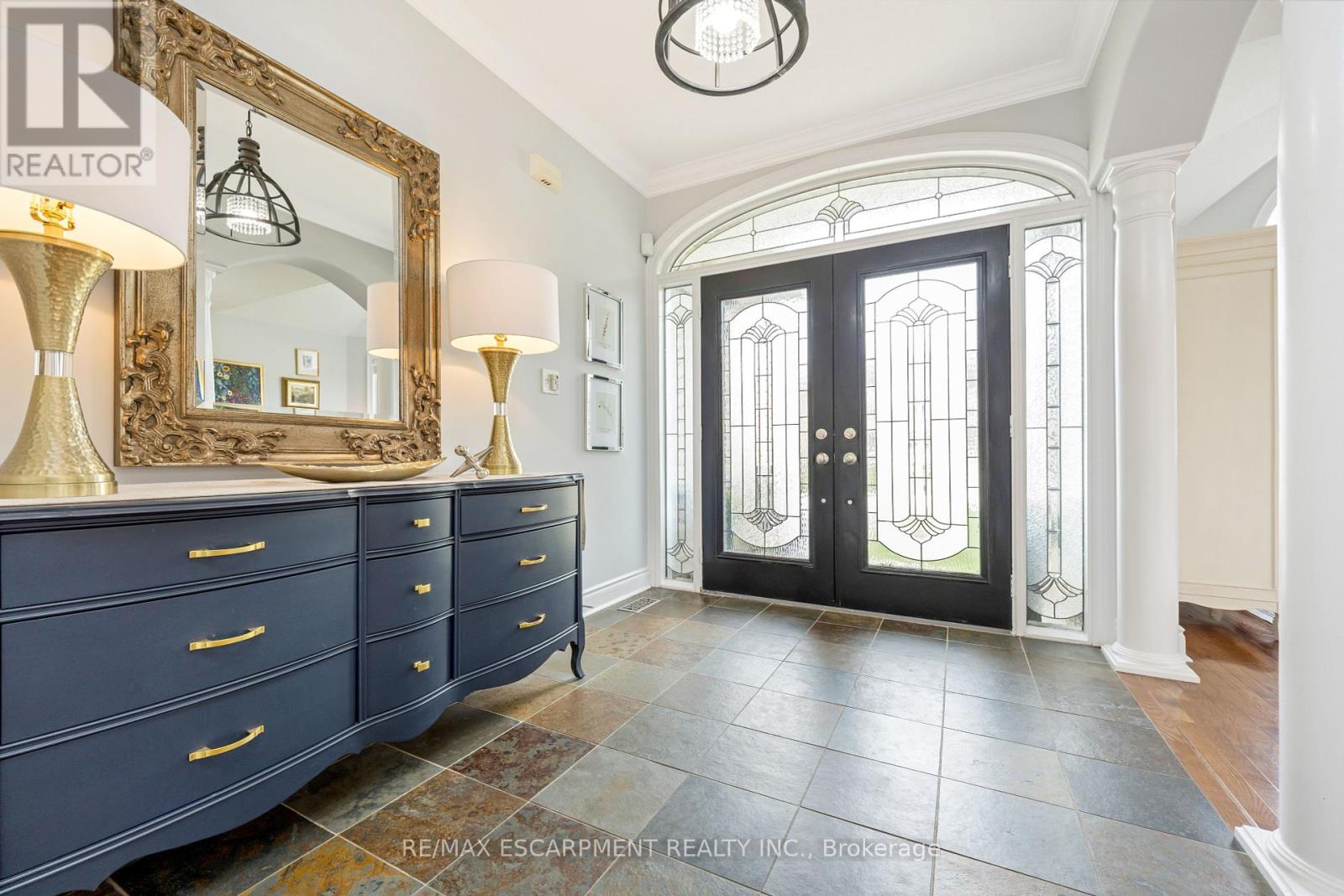 125 Milne Place, Guelph/eramosa (Rockwood), Ontario  N0B 2K0 - Photo 4 - X12123663