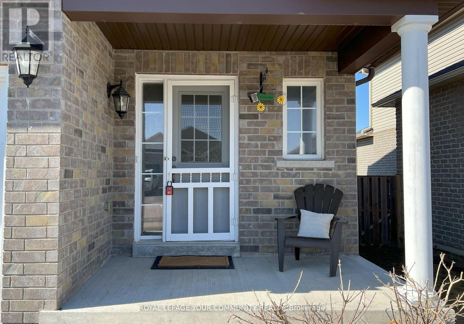 37 Gunsolus Road, Kawartha Lakes, Ontario  K9V 0E4 - Photo 3 - X12123745