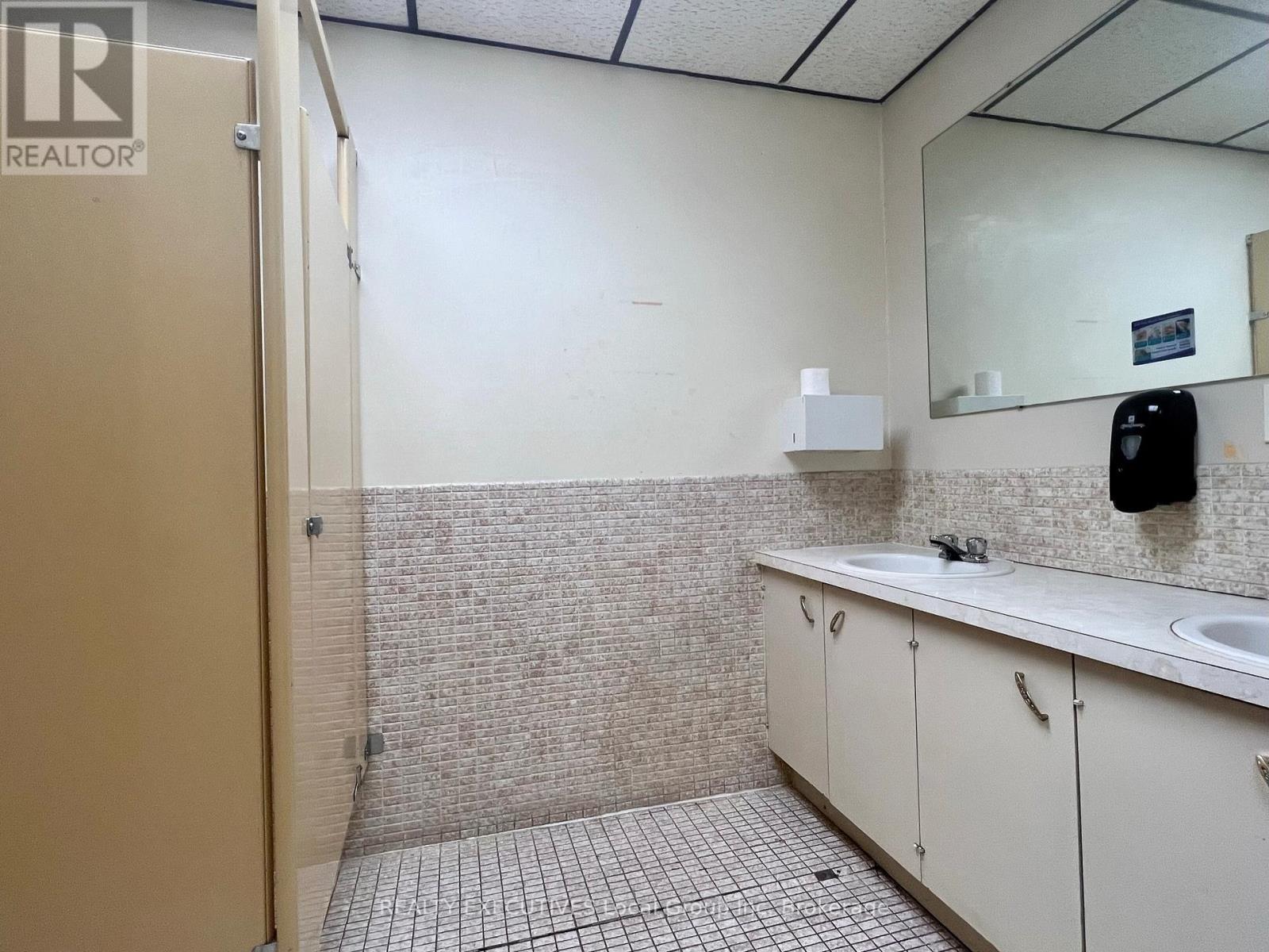 391 Main Street E, North Bay, Ontario  P1B 1B3 - Photo 31 - X12123936