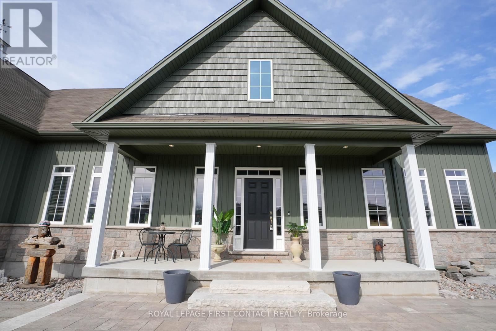 5 Charlie Rawson Boulevard, Tay, Ontario  L0K 2A0 - Photo 3 - S12089358
