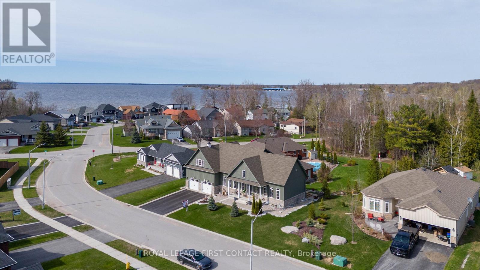 5 Charlie Rawson Boulevard, Tay, Ontario  L0K 2A0 - Photo 2 - S12089358