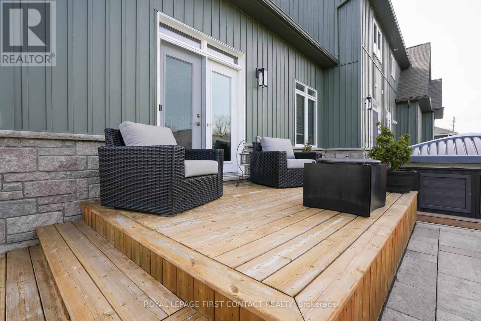 5 Charlie Rawson Boulevard, Tay, Ontario  L0K 2A0 - Photo 41 - S12089358