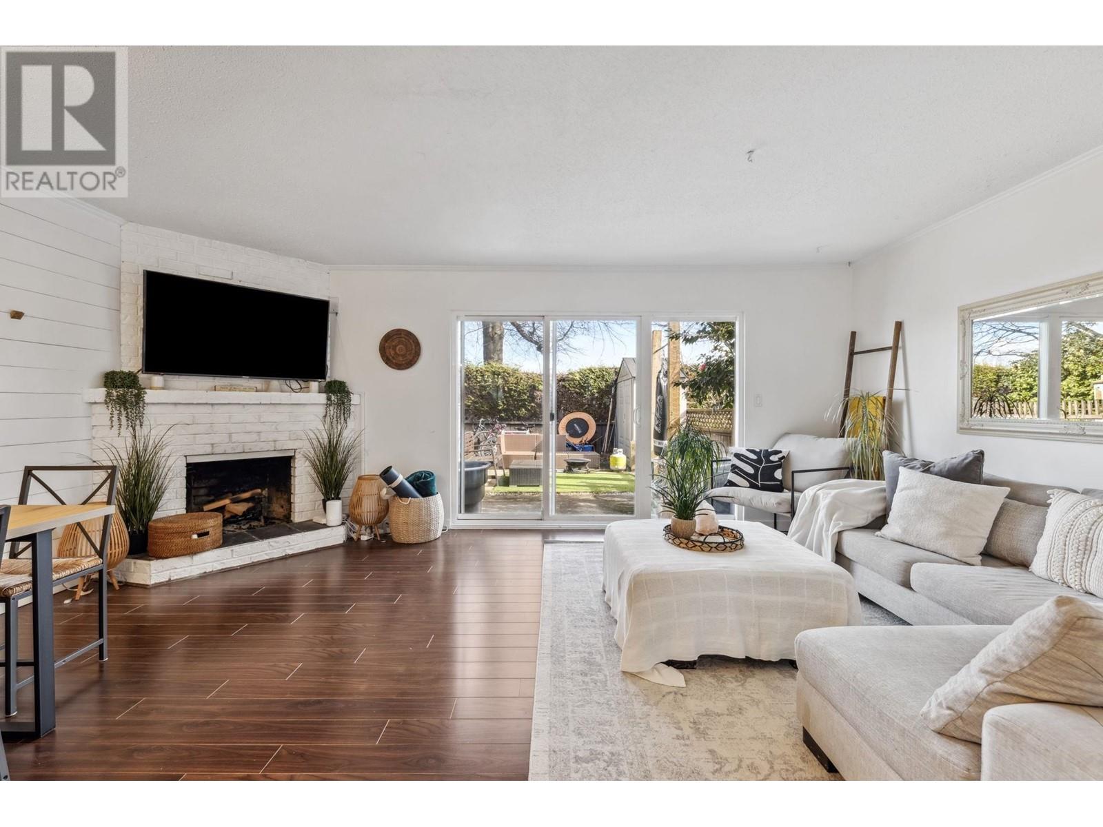 3 10660 Springmont Drive, Richmond, British Columbia  V7E 1W1 - Photo 3 - R2979295
