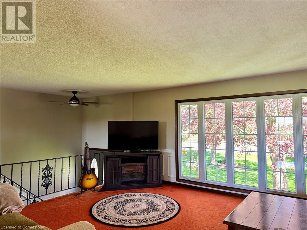 Property at 483 MAIN Street E image 2