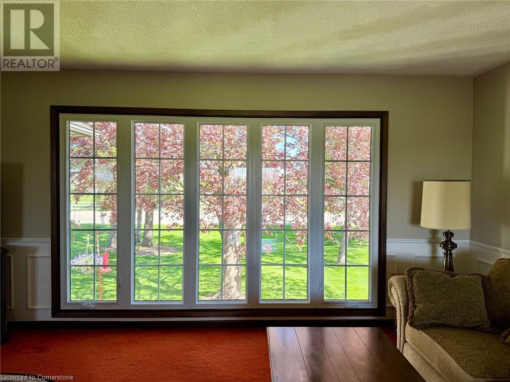 Property at 483 MAIN Street E image 3