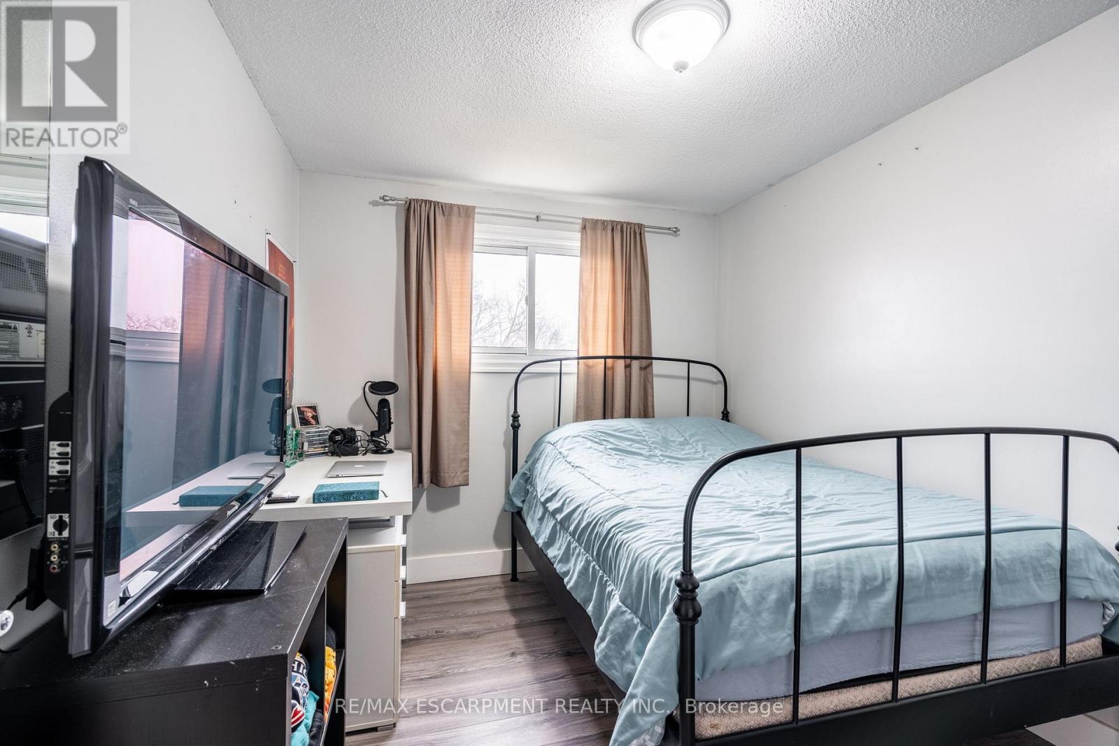 120 Chilton Drive, Hamilton, Ontario  L8J 1M5 - Photo 31 - X12122881