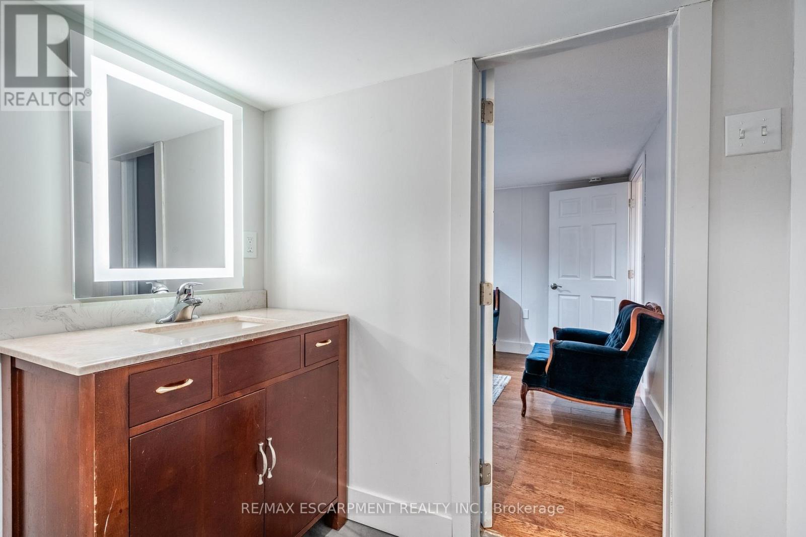 120 Chilton Drive, Hamilton, Ontario  L8J 1M5 - Photo 42 - X12122881