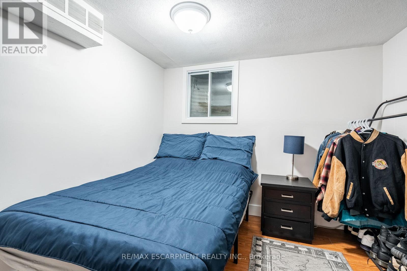 120 Chilton Drive, Hamilton, Ontario  L8J 1M5 - Photo 38 - X12122881