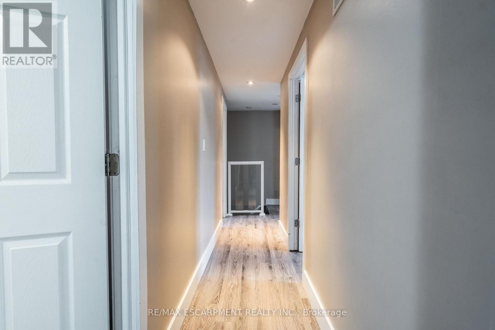 120 Chilton Drive, Hamilton, Ontario  L8J 1M5 - Photo 22 - X12122881
