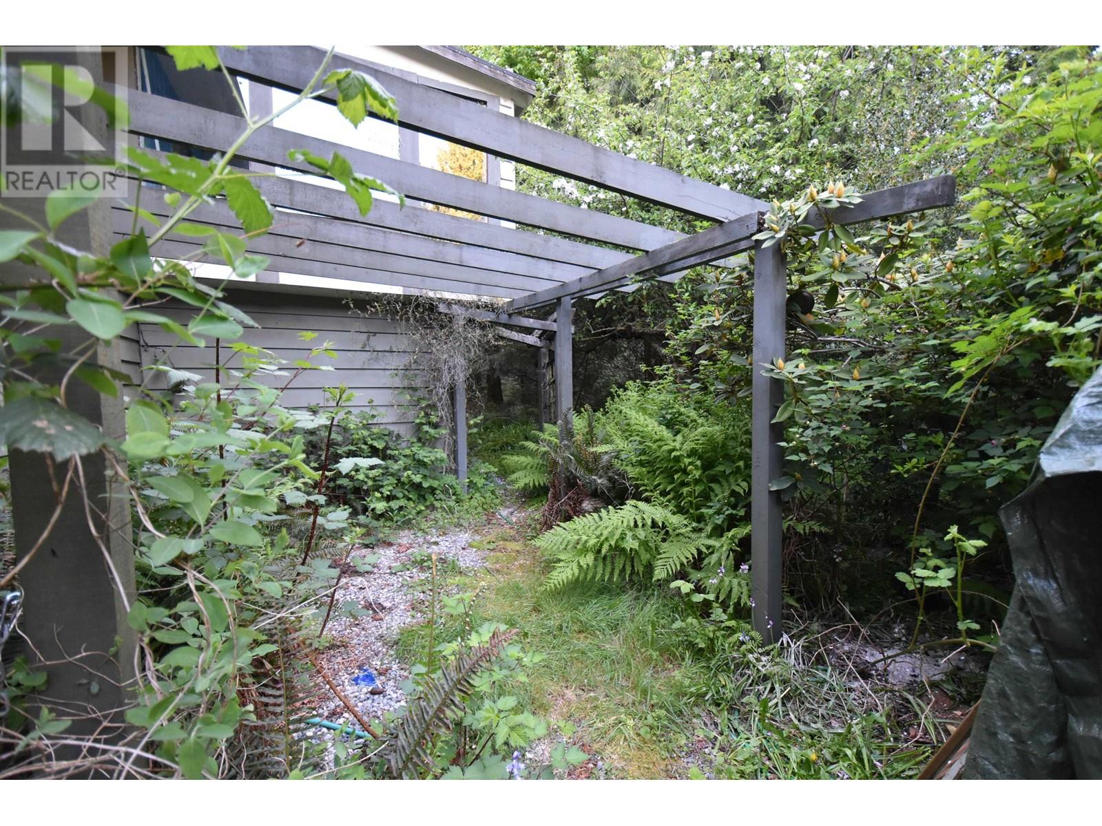 Property at 2240 OLDERSHAW ROAD image 3
