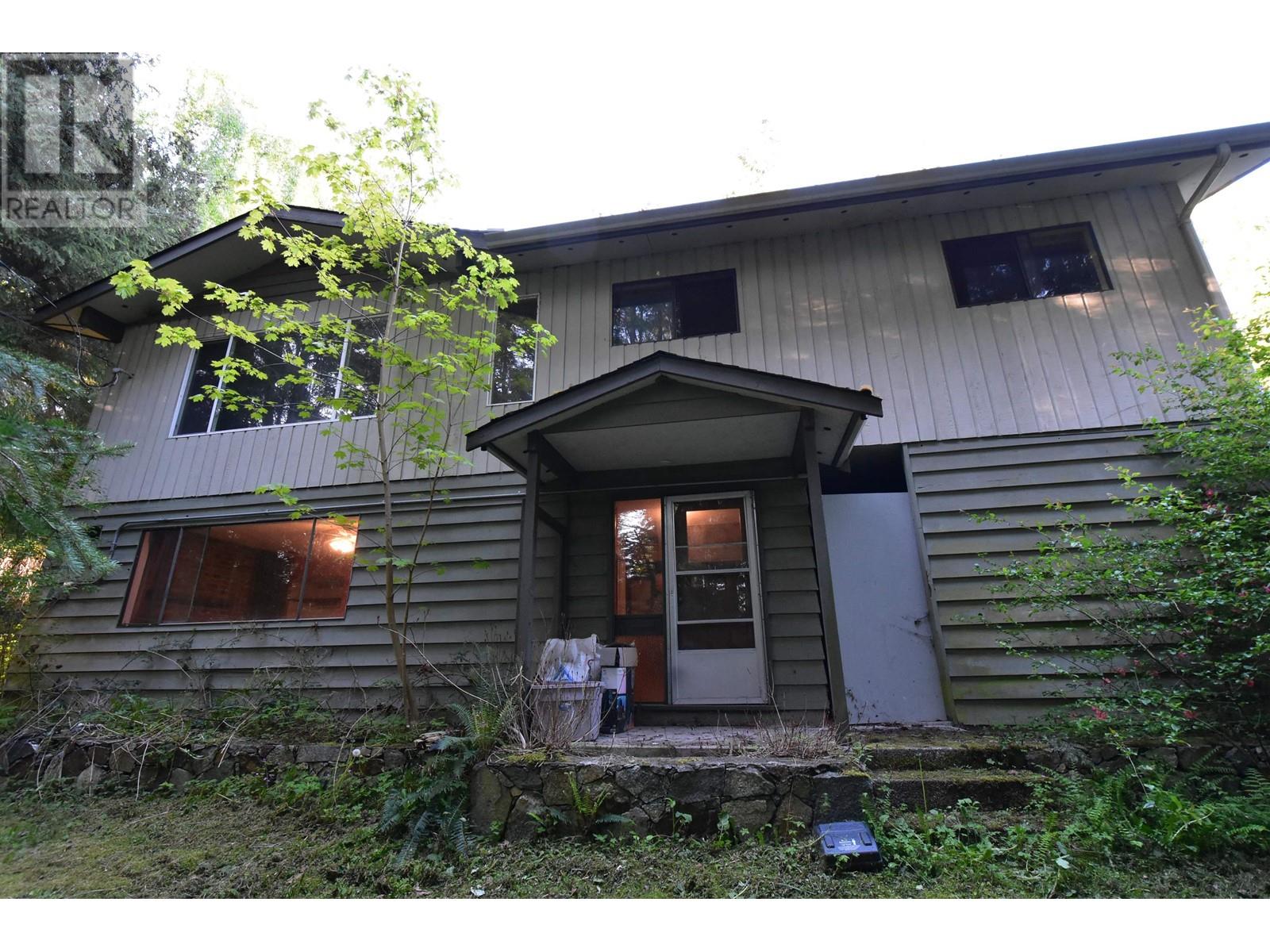 2240 Oldershaw Road, Roberts Creek, British Columbia  V0N 2W5 - Photo 4 - R2997882