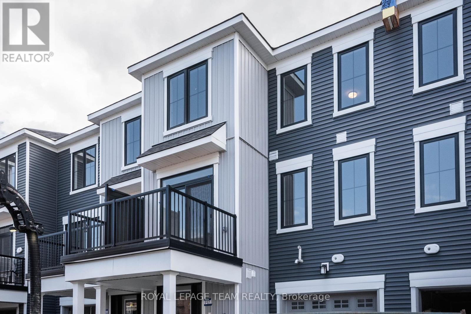 142 Anthracite Private, Ottawa, Ontario  K2J 7C8 - Photo 2 - X12115470