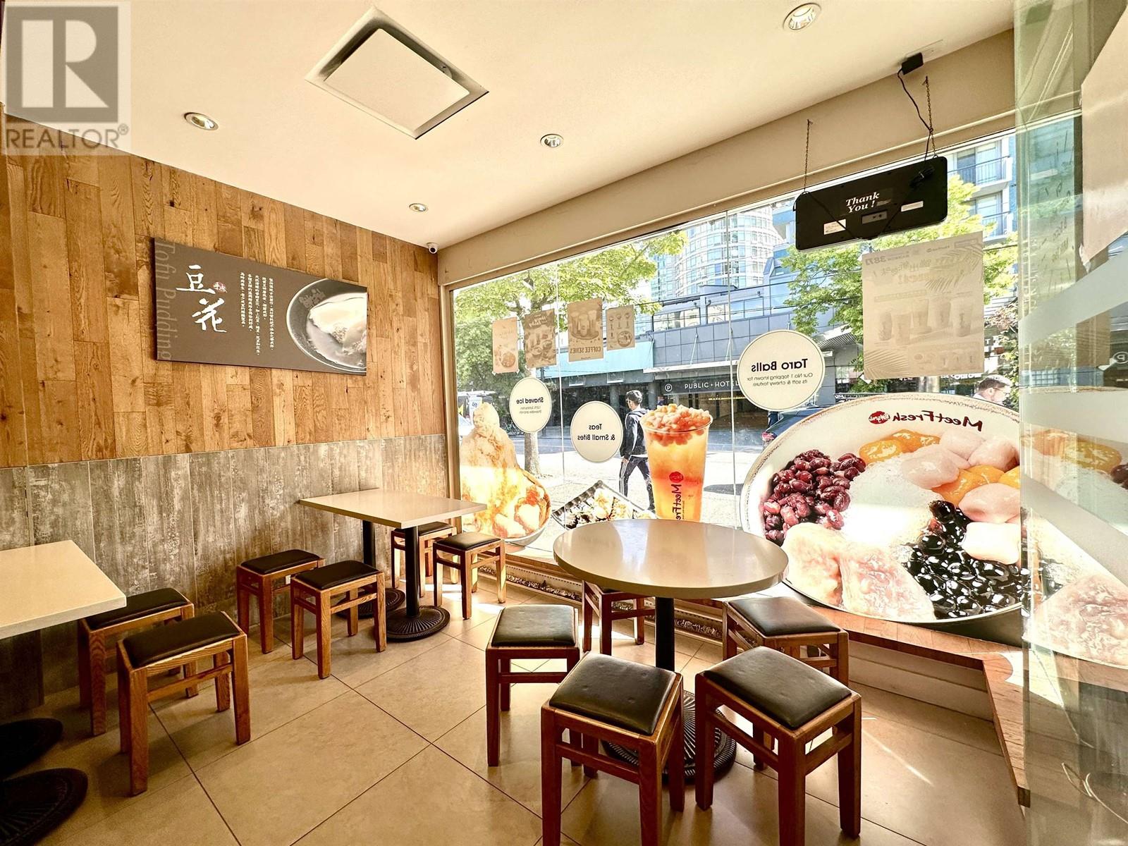 Property at 1232 ROBSON STREET image 3