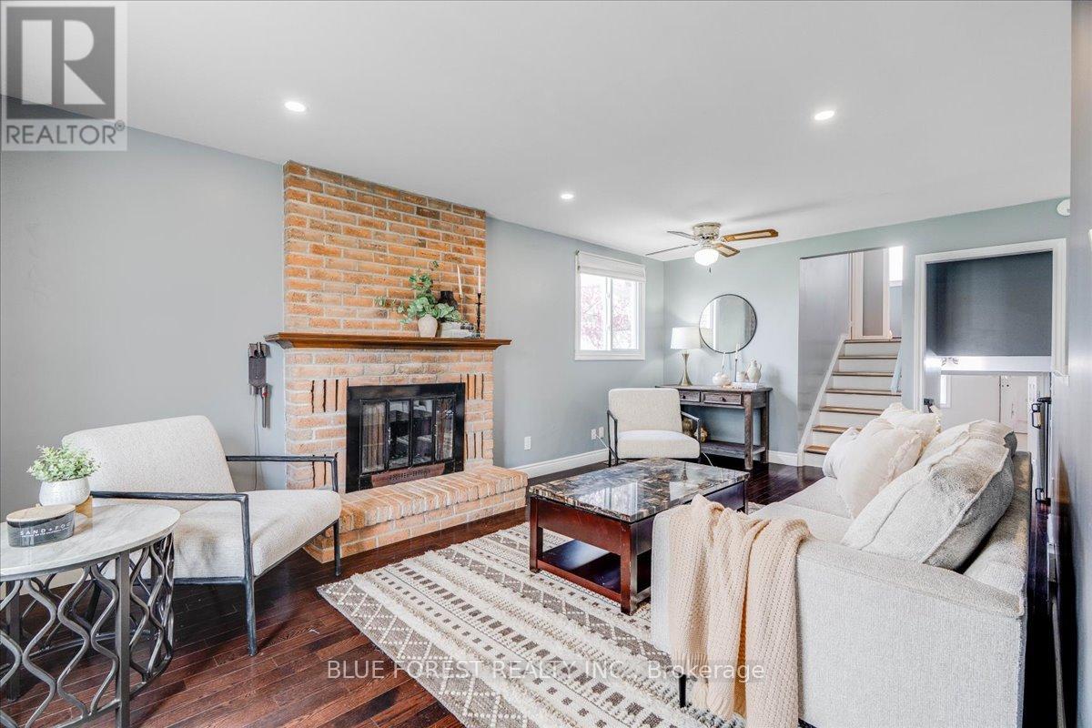16 Sundridge Court, London South, Ontario  N5Z 4R5 - Photo 3 - X12123648