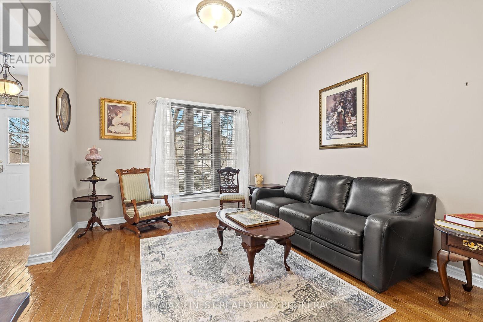 230 Honeywood Avenue, Kingston, Ontario  K7K 7L4 - Photo 8 - X12124072
