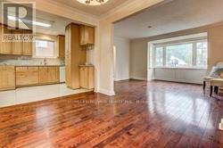 102 Mcgillivray Avenue, Toronto (Bedford Park-Nortown), Ontario  M5M 2Y4 - Photo 5 - C12123940