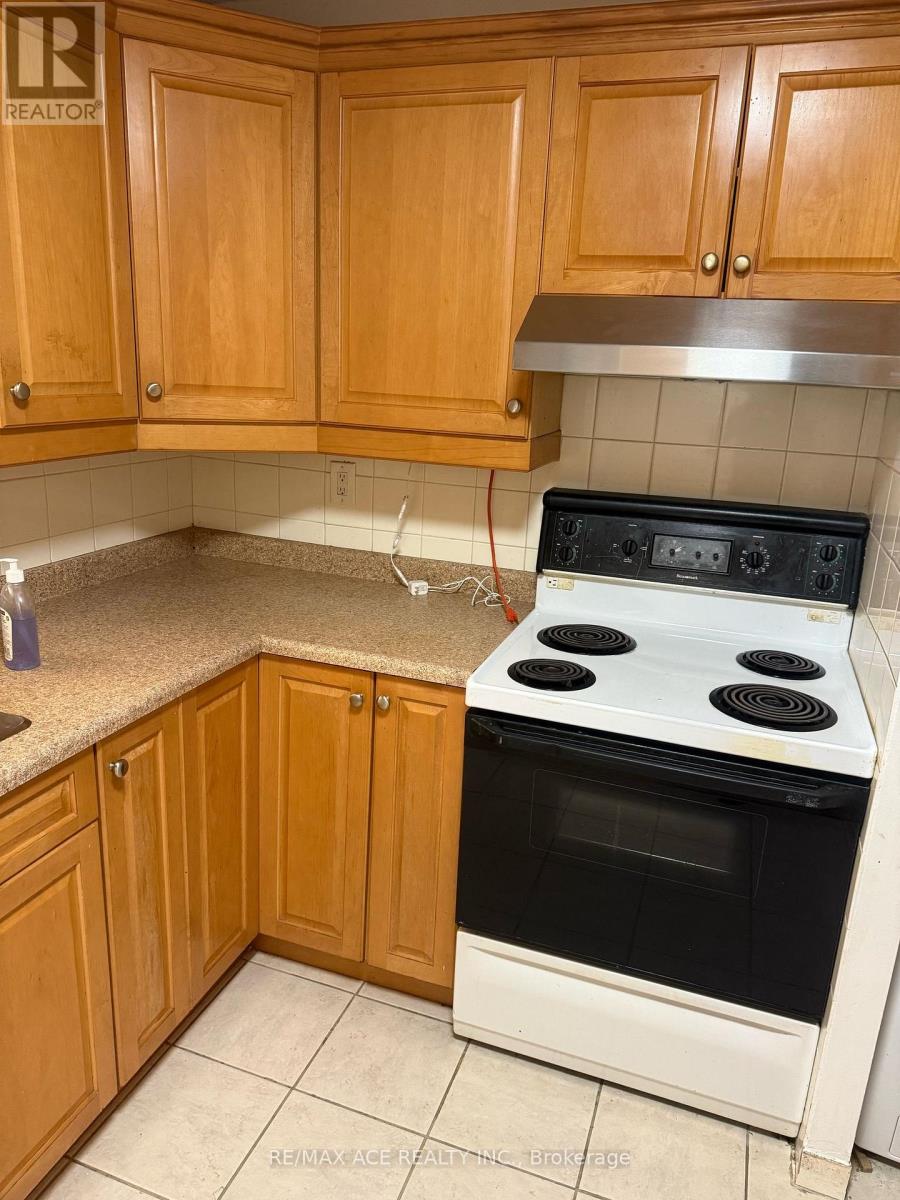 1504 - 10 Tangreen Court, Toronto (Newtonbrook West), Ontario  M2M 4B9 - Photo 8 - C12123941