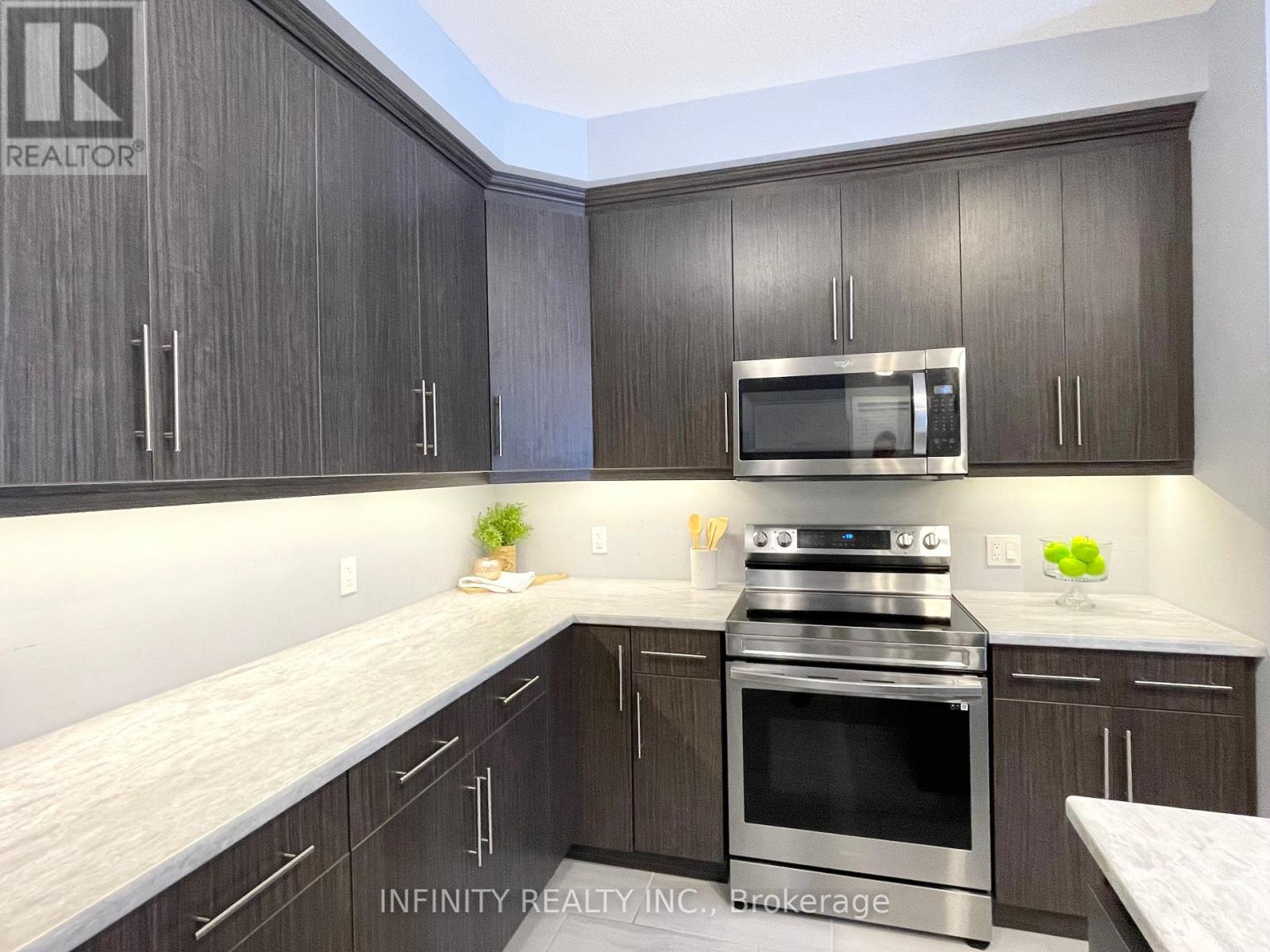 694 Chelton Road, London South, Ontario  N6M 0H8 - Photo 11 - X12123984