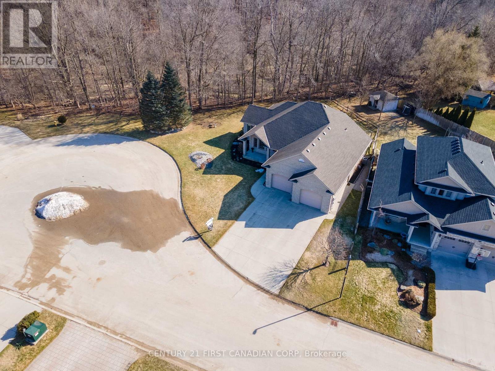 Property at 487 PETERSEN AVENUE image 3