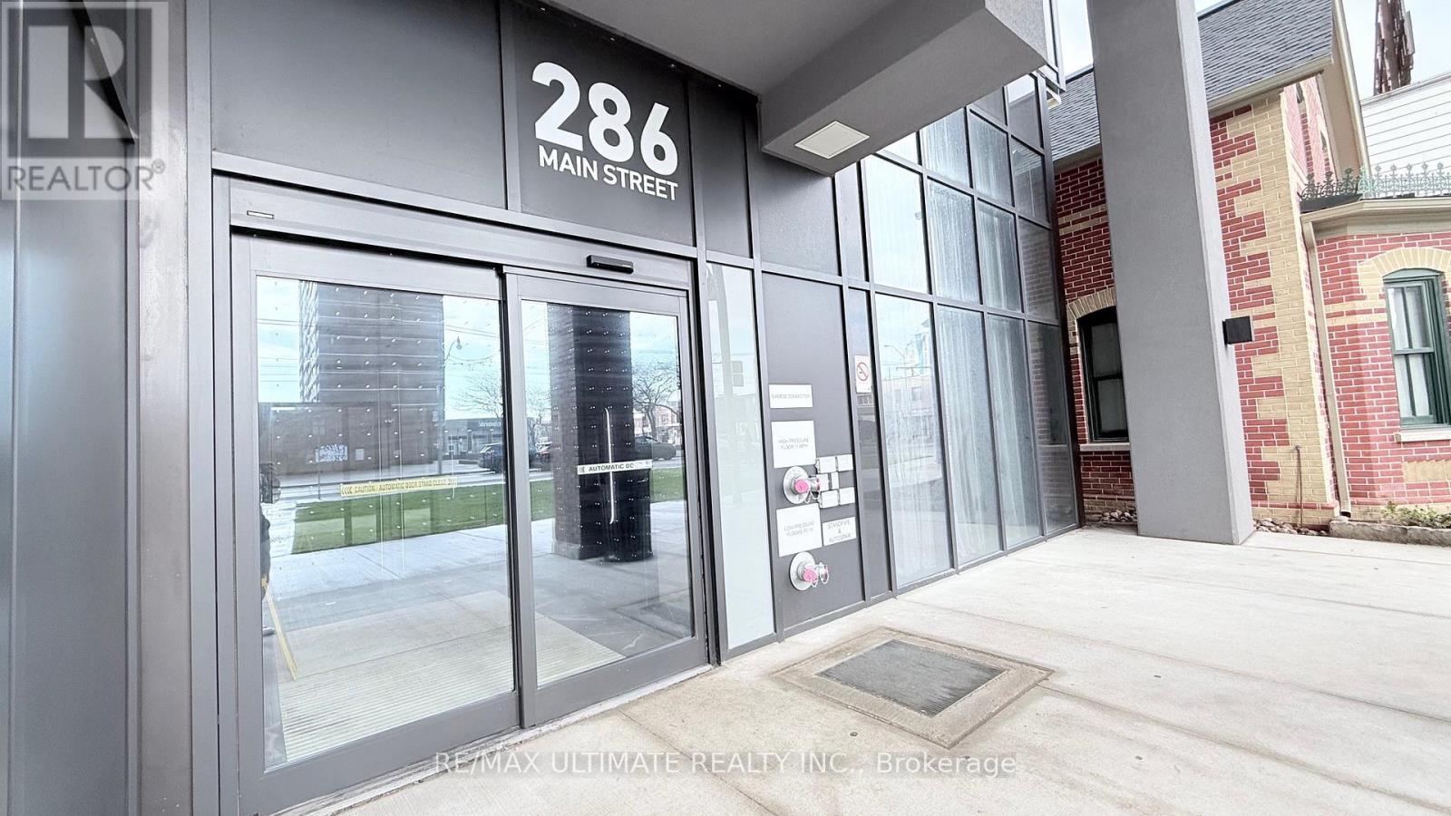 Property at 703 - 286 MAIN STREET image 2