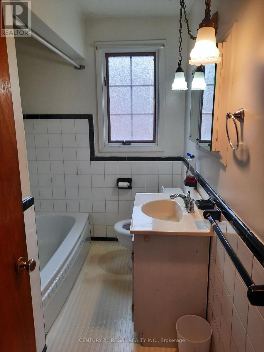 68 Blakemanor Boulevard, Toronto, Ontario  M1J 2W5 - Photo 21 - E12123960