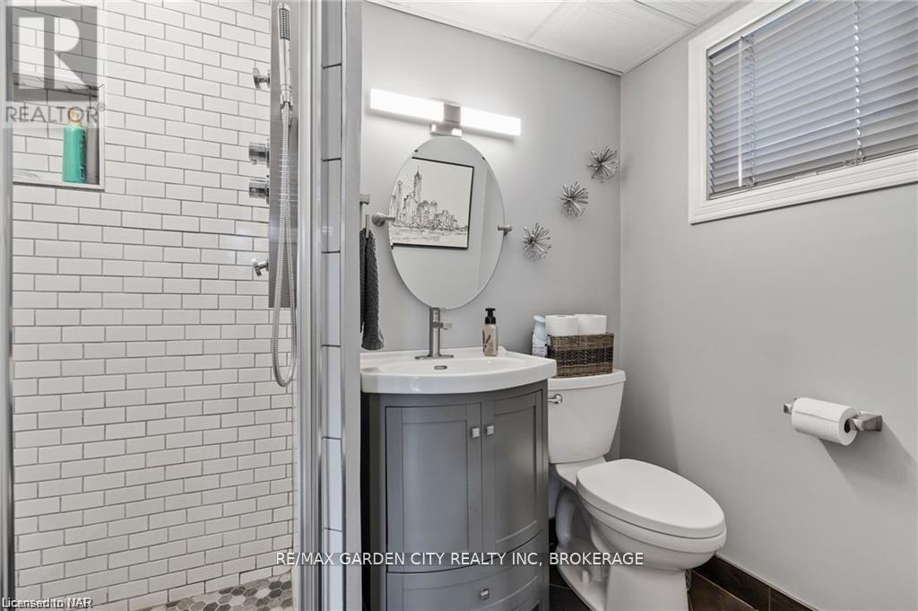 55 Sherwood Forest Trail, Welland, Ontario  L3C 5X7 - Photo 20 - X12123387