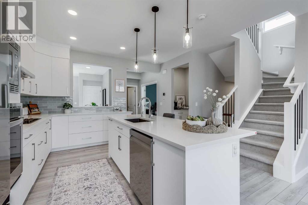 200 Magnolia Terrace Se, Calgary, Alberta  T3M 3H9 - Photo 5 - A2216918