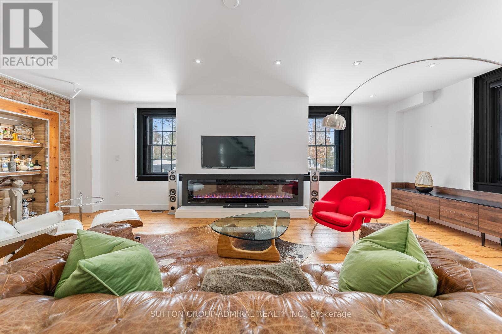 Property at 22 GEORGE STREET image 5