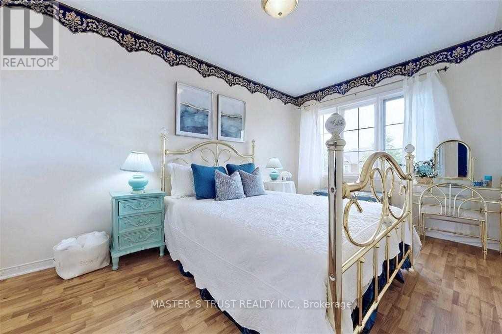 19 Henrietta Street W, Markham (Berczy), Ontario  L6C 2E9 - Photo 6 - N12123840