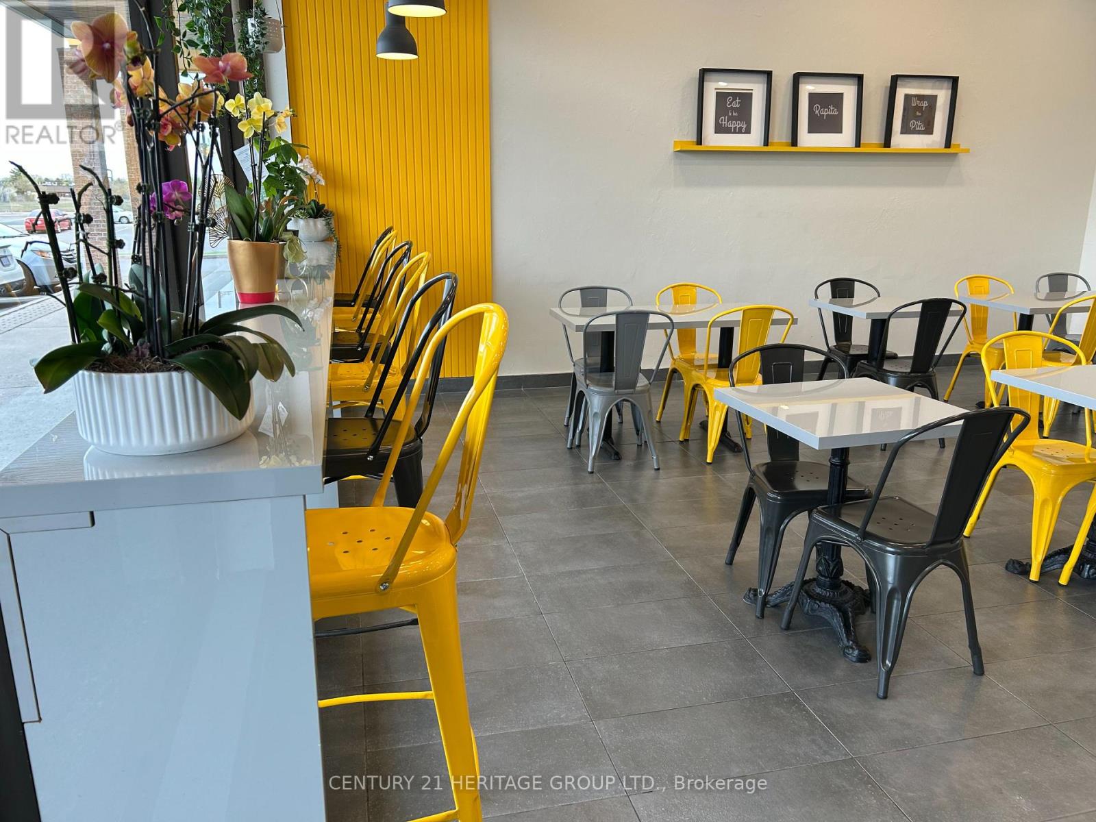 10520 Yonge Street, Richmond Hill, Ontario  L4C 3C7 - Photo 7 - N12123845