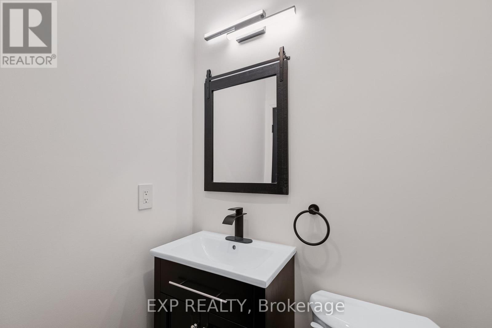 74 Attridge Drive, Aurora, Ontario  L4G 6J4 - Photo 14 - N12123857