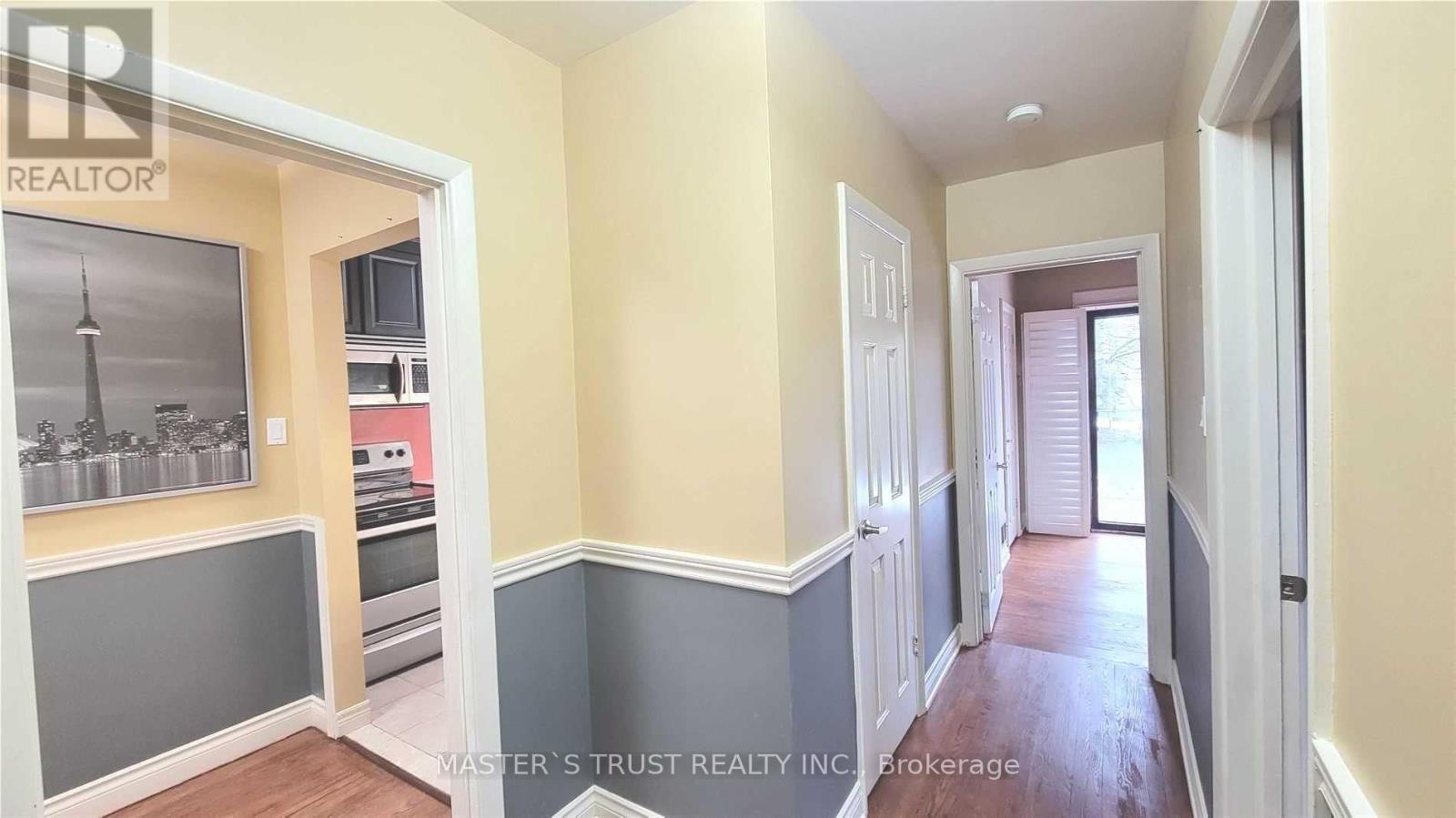 Main Fl - 86 Rockport Crescent, Richmond Hill, Ontario  L4C 2L8 - Photo 2 - N12123873
