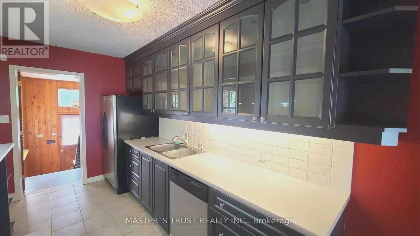 Main Fl - 86 Rockport Crescent, Richmond Hill, Ontario  L4C 2L8 - Photo 3 - N12123873