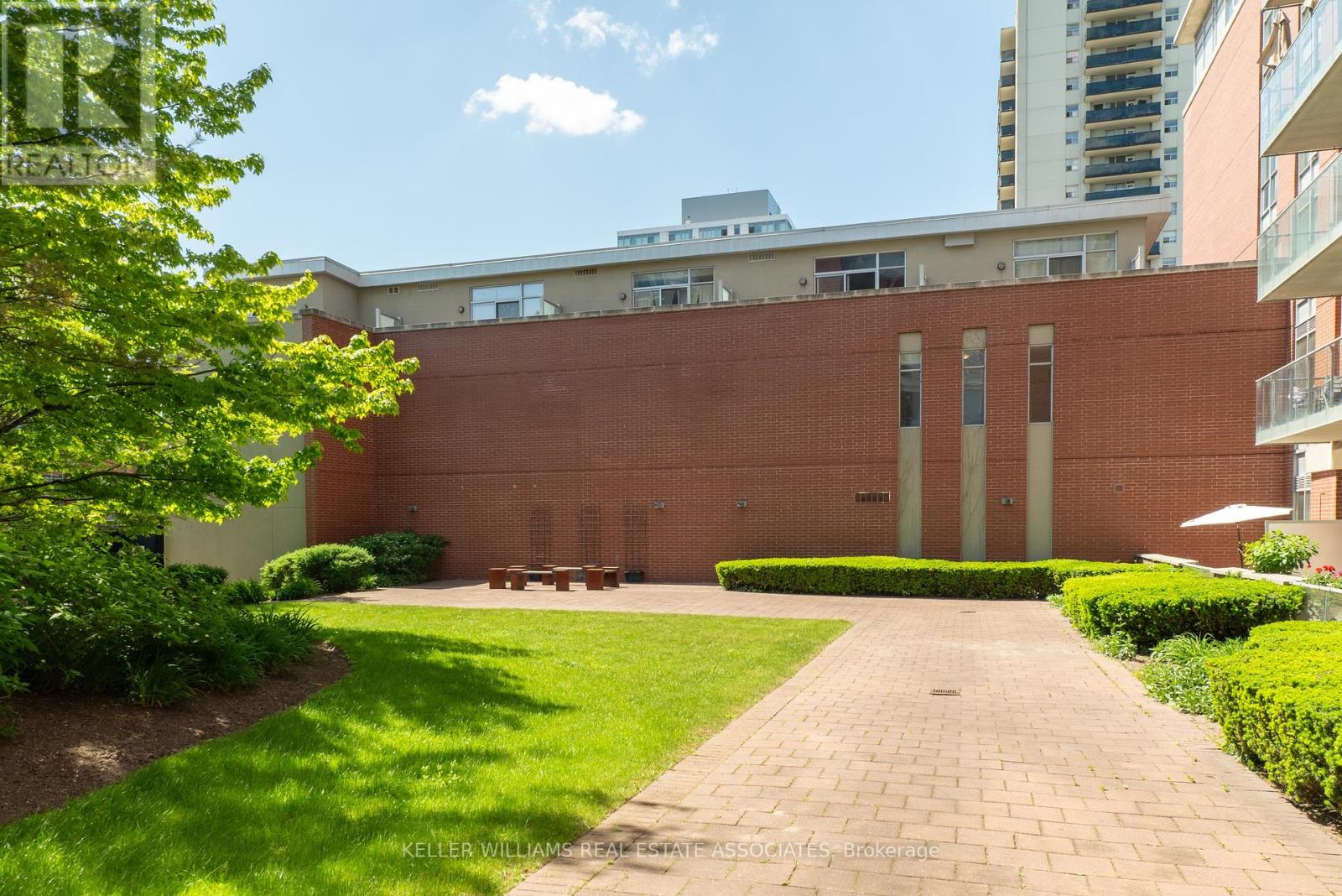 208 - 80 Port Street E, Mississauga, Ontario  L5G 4V6 - Photo 47 - W12021625